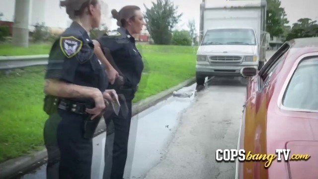 Hot tattooed female cop is banging with a high speed suspect in public.