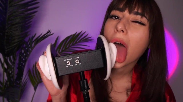 LUNAREXX ASMR HOT EAR LICKING IN MY RED ROAD